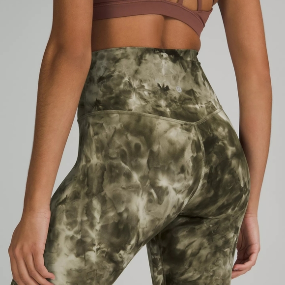 Lululemon Align High-Rise Crop 21" size 6 - Picture 4 of 8